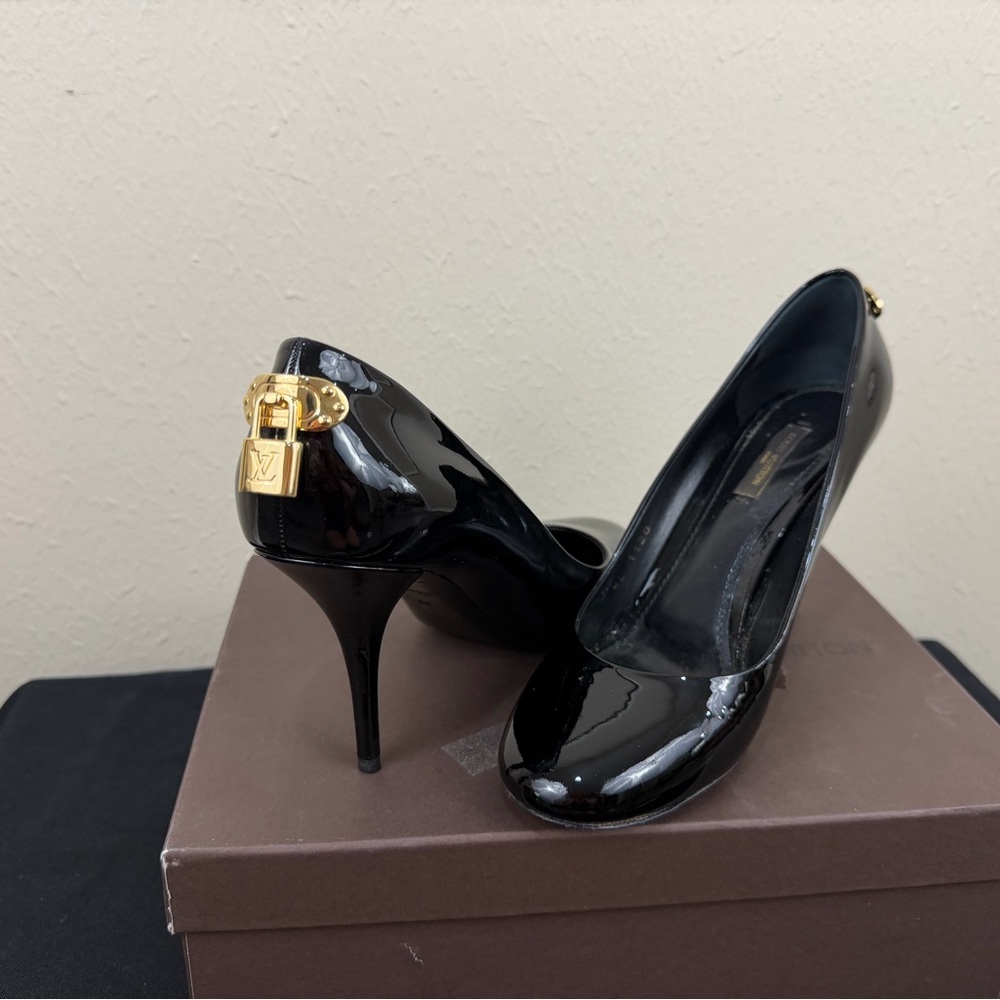 Louis Vuitton Oh Really Black Patent Leather Stiletto Pumps with Gold Padlock
